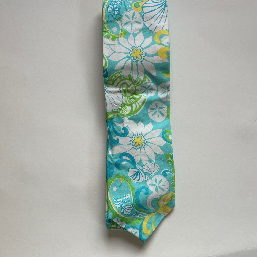 Lilly Pulitzer Via Palm Beach Tie 100% Cotton blue Green Fish shells sand dollar